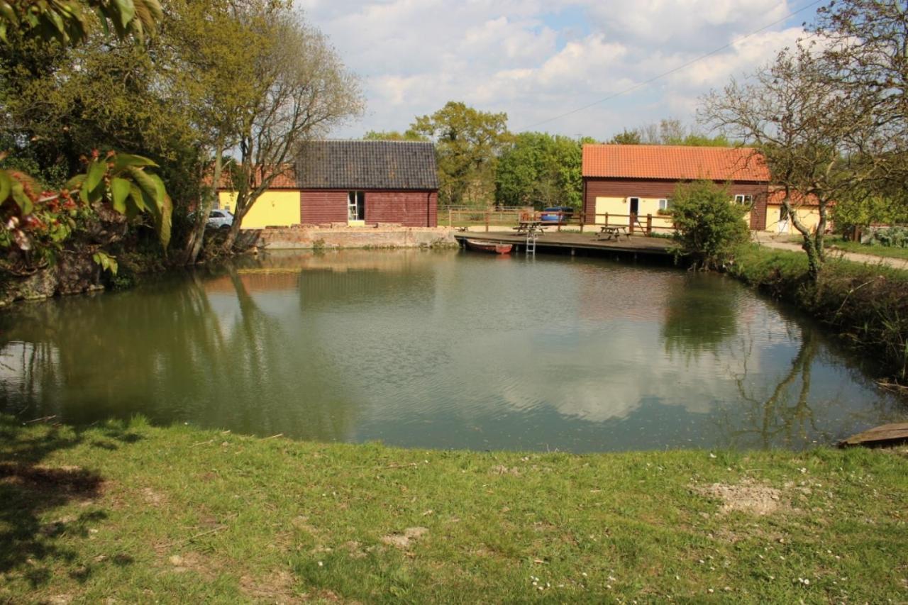 The Kestrel Shepherd Hut, Whitehouse Farm Stowmarket Exteriér fotografie